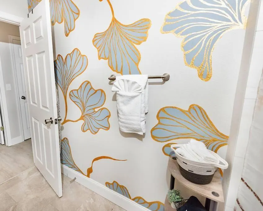 Entire 3 Bd Home With Murals And Parking By Downtown Orlando Holiday home