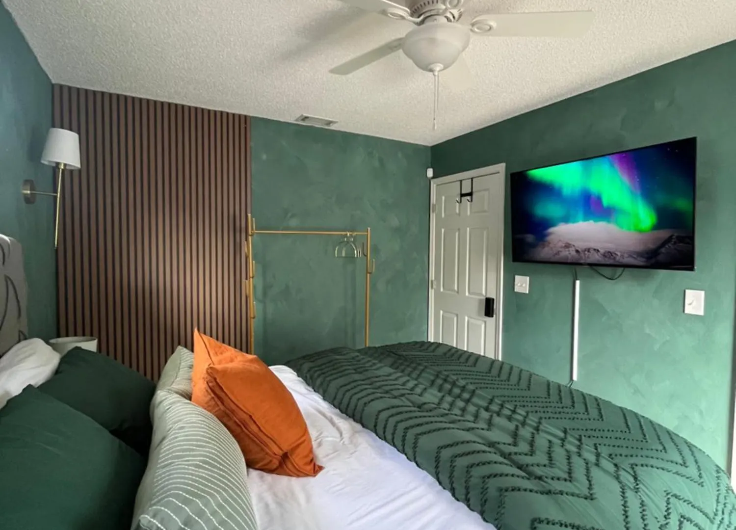 Entire 3 Bd Home With Murals And Parking By Downtown Orlando United States