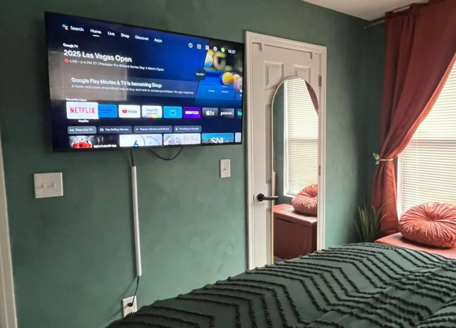 Entire 3 Bd Home With Murals And Parking By Downtown Orlando 0*,  United States